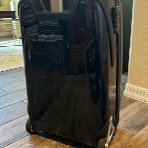 Tumi Ducati upright carryon, 2 wheels - Picture 9 of 15